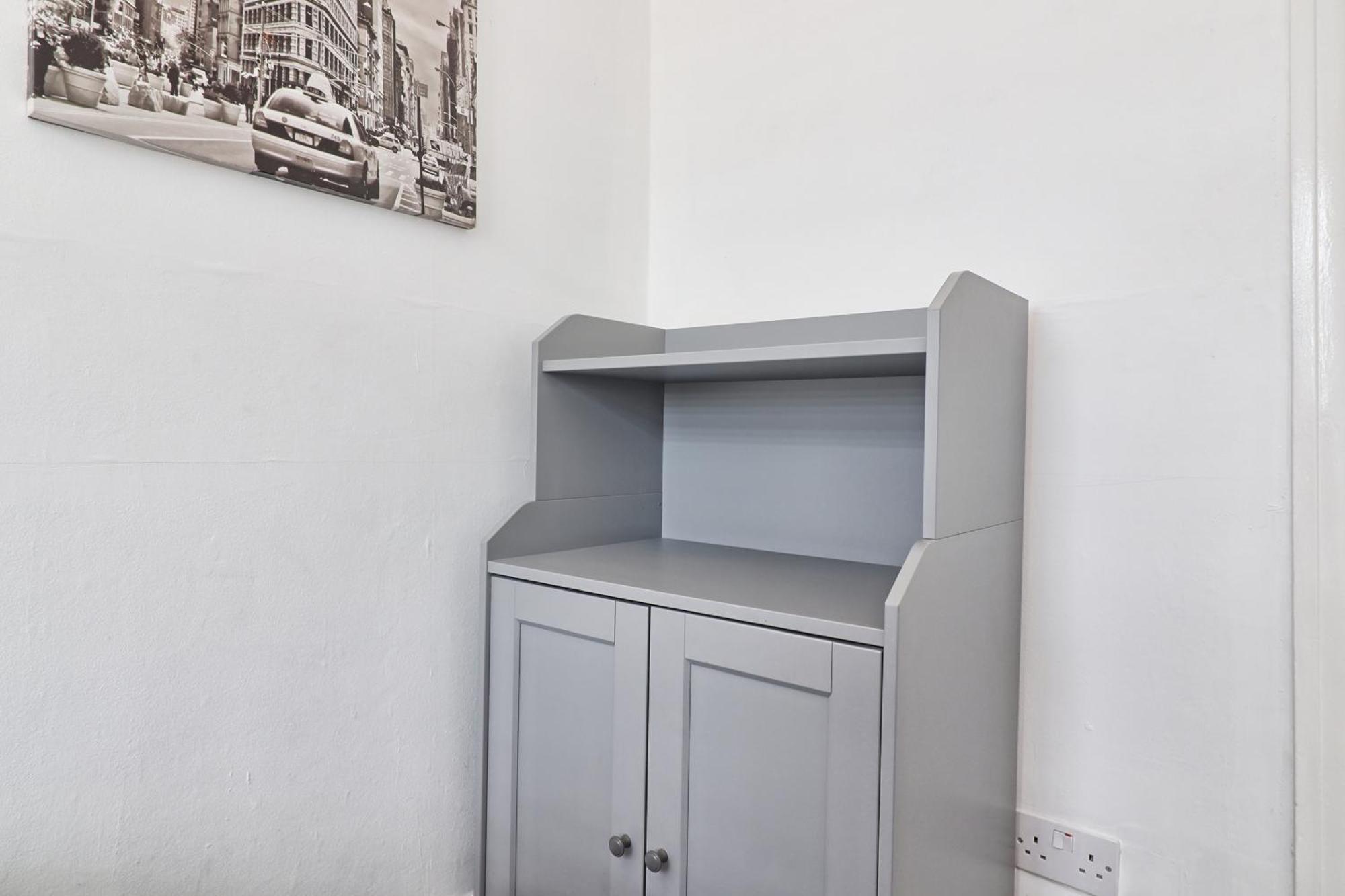 Luxury 3-Bed Apartment Near To London With Parking Hornchurch Exterior foto